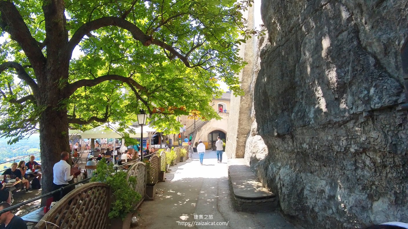 這間咖啡館可以看到很美的風景